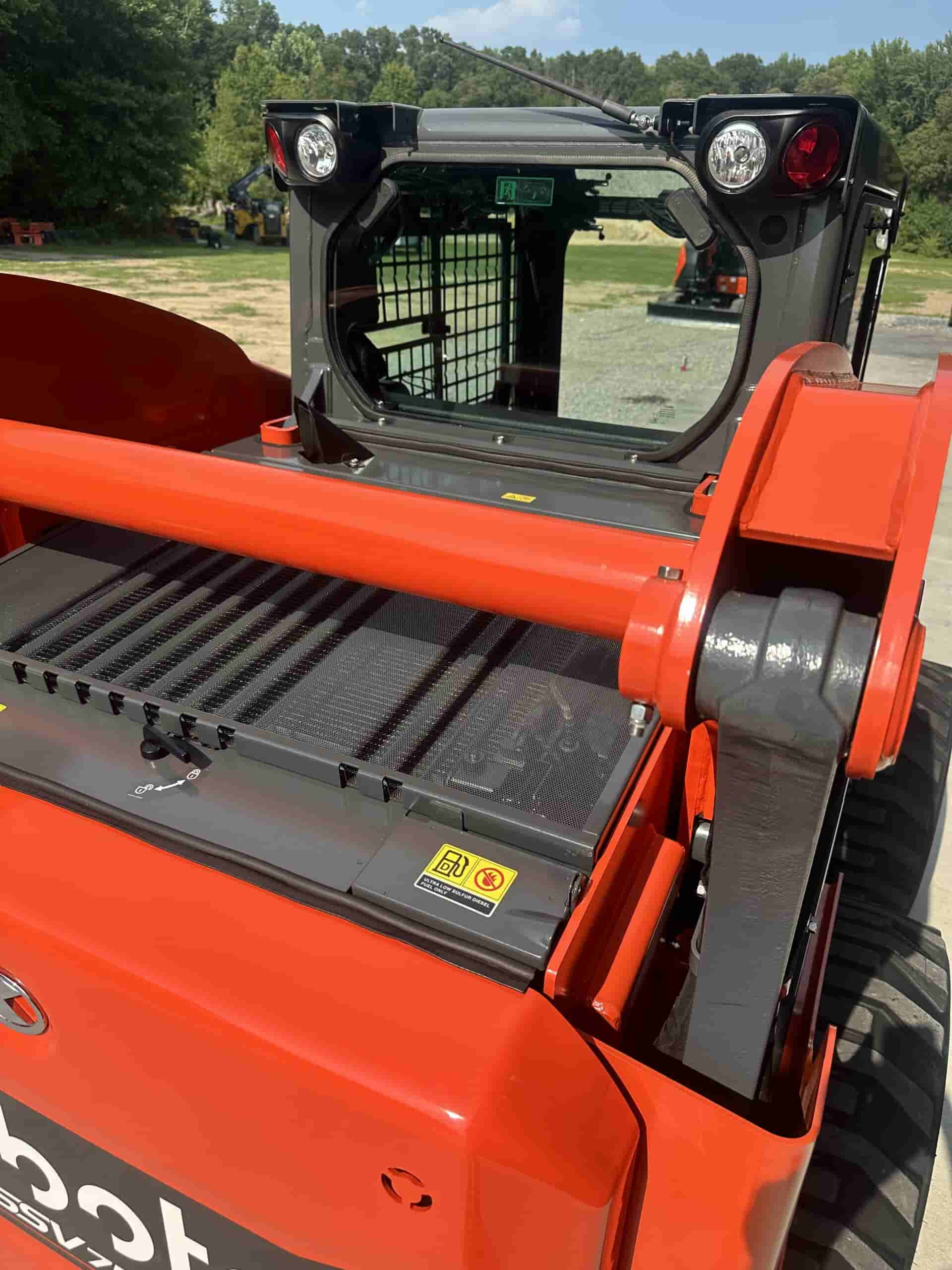 2023 KUBOTA SSV75 LIKE NEW
